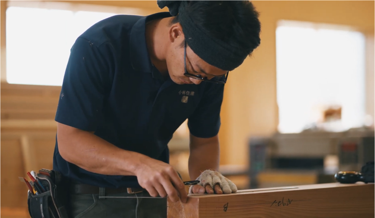 資源循環による地域課題解に挑む。地元の木と職人の技でつくる「これからの木の家」視察